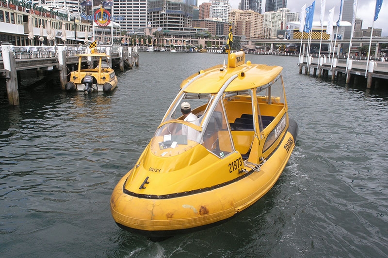 taxi bote 01